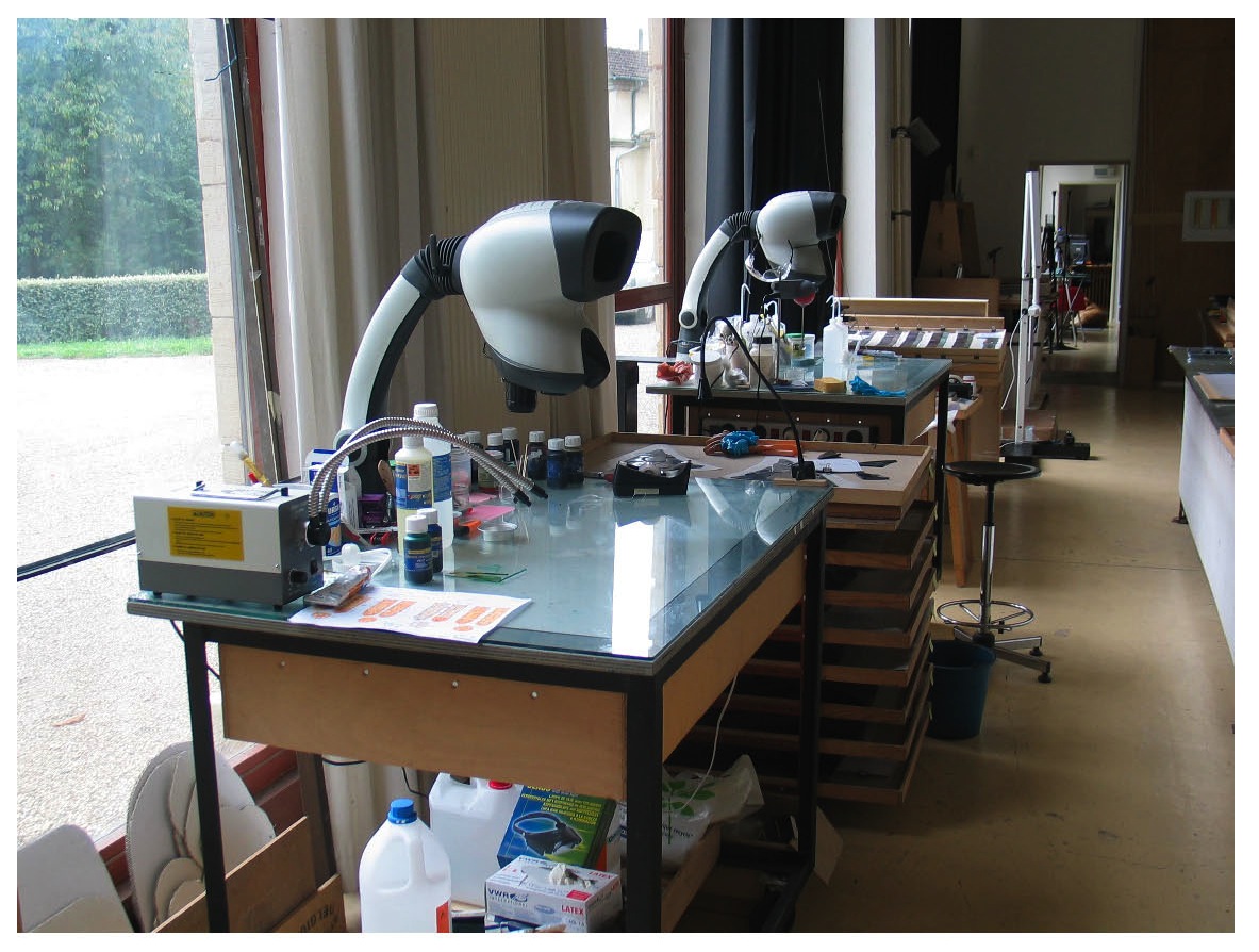 matériel de laboratoire pour la restauration